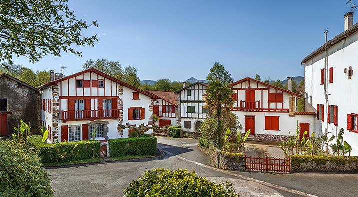 Les plus beaux villages : Sare, Ainhoa et Espelette