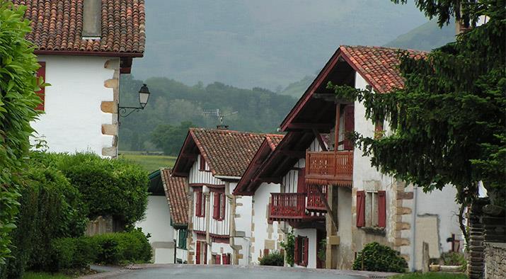 Les plus beaux villages : Sare, Ainhoa et Espelette
